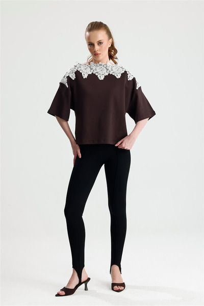 ROSE ARYA Brown Collar Lace Detailed Short Sleeve Tshirt