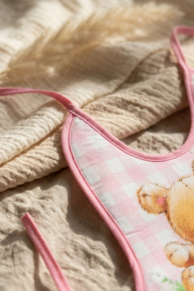 Bebechi Plaid Pink Bear Patterned Liquid-Proof Pear Apron with Neck and Waist Tie 6-18 Months