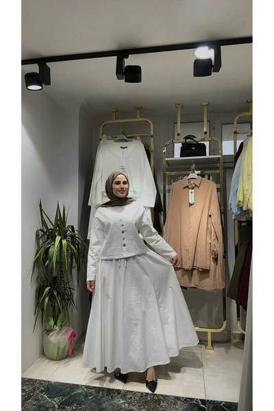 Butik Our White Summer Linen Fabric Dress Model