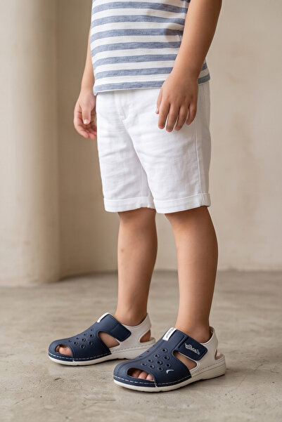 Liarca Breezewalk Lightweight and Flexible Sole Perforated Boys' Navy Blue an...