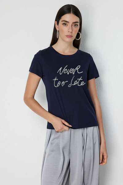 On Fashion Ten Pearl Written Crew Neck Blouse-71460