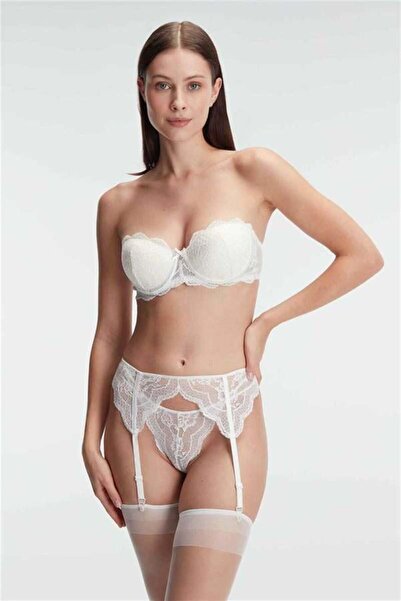 Lisinya Sütyen, Jartiyer, String ve Çorap Takımı