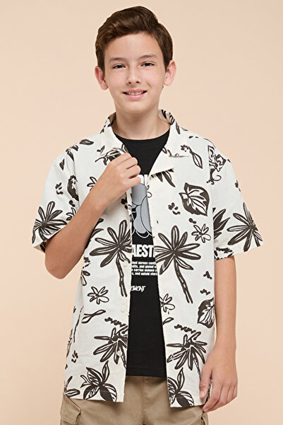 R&B Patterned Shirt with Revere Collar and Short Sleeves