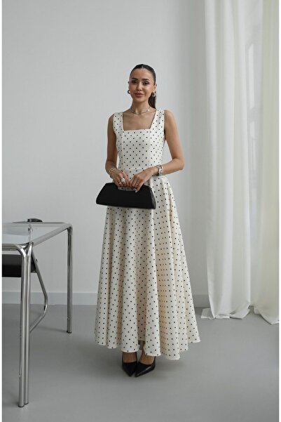 JaMolls Innocence Museum Füsun Ruffled Waist-Length Long Flared Skirt Square ...