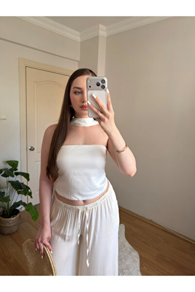 Souwe Fular Detaylı Saten Beyaz Crop Bluz