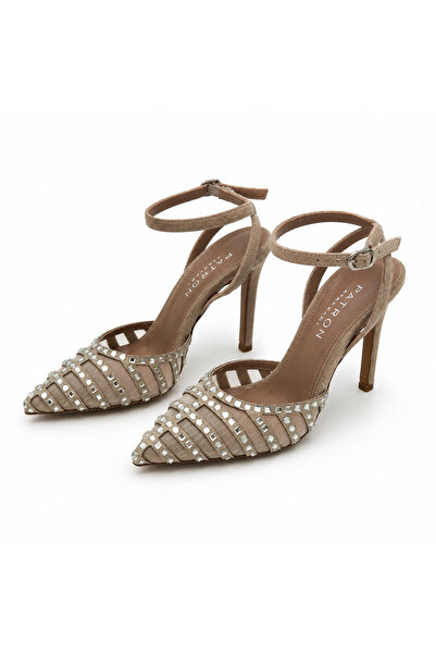 PATRON SHOES حذاء سهرة بكعب 10 سم من الجلد السويدي مع تفاصيل حجرية وحزام للكا...