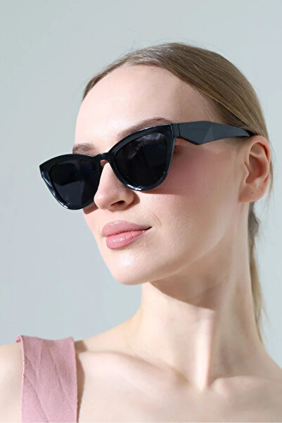 Violon Women's Black Cat Eye Black Glass Sunglasses