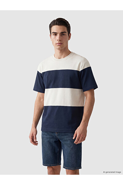 LC Waikiki تي شيرت رجالي من Peak New Season بياقة دائرية وتصميم Color Blocked...