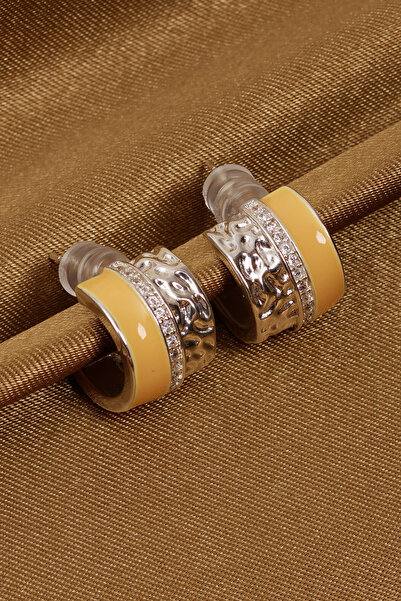 Süspüs Accessories أقراط دائرية من المينا الصفراء والفضة مع نقش محفور وحجر في...