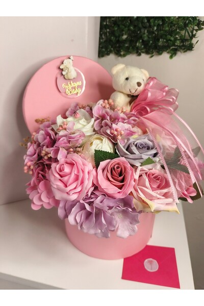 ALINA FLORAL Ayıcıklı Yapay Çiçek Aranjmanı Yeni Doğan