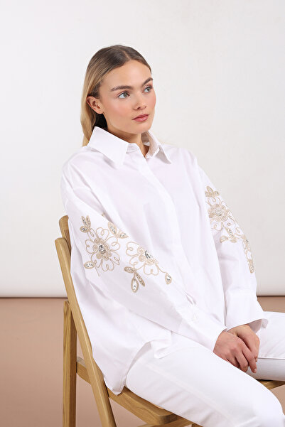 Sempre Women's Long Sleeve Oversize Shirt with Sequins and Floral Embellishme...