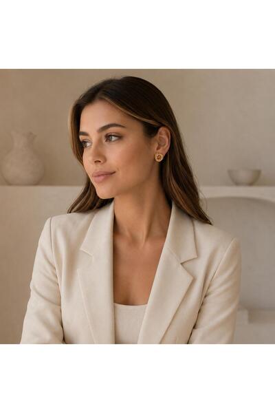So Much Accesories Gold Knot Shaped Stud Earrings – Modern Stylish Design
