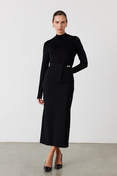 FACETTE Pencil Skirt with Metal Accessories Black