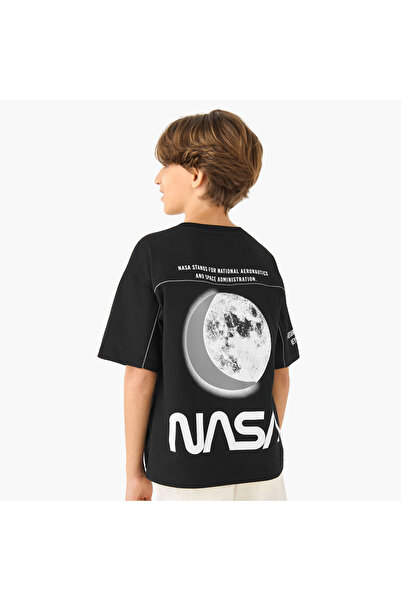 Nasa تي شيرت برقبة دائرية وأكمام قصيرة مع طباعة جرافيكية