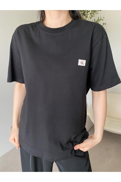 Bade Butik Black bicycle collar brand model dina t-shirt