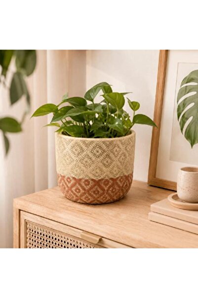 Warehouse Ceramic planting pot with elegant traditional pattern