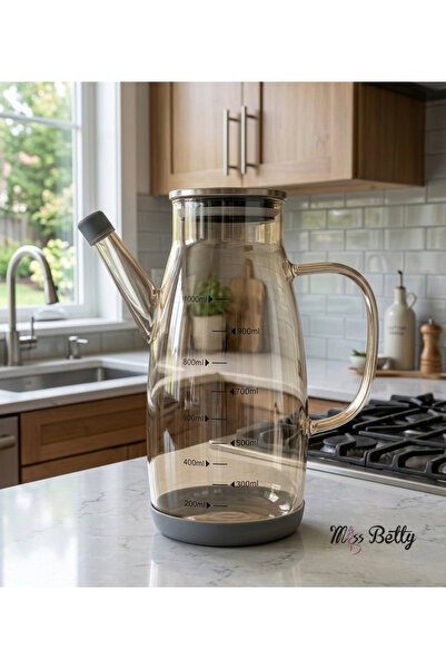 Miss Betty Glass Oil Pot