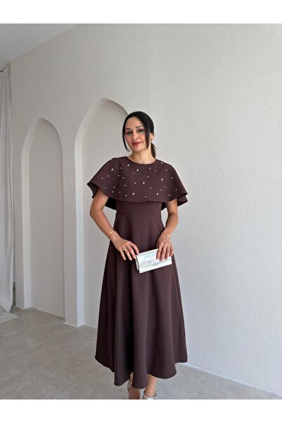 Mooi Butik Tate Stoned Cape Midi Dress 4387 - Bitter Brown