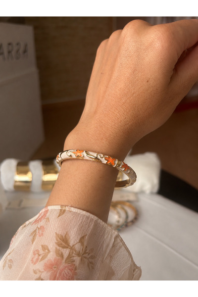 Generic Brand 🌸   Enamel Flower Patterned Handcuff Bracelet