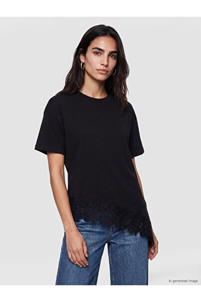 LC Waikiki Nevavm Lace Detailed Asymmetrical Cut Women's T-Shirt