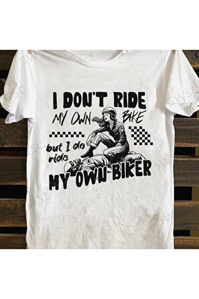 1001 Line تي شيرت رجالي بتصميم عتيق ثنائي اللغة بطبعة "I Don't Ride My Own Bi...