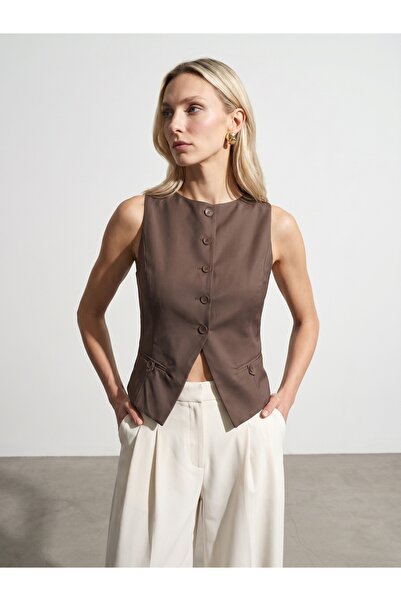 Dilvin 60621 Crew Neck Buttoned Vest-Brown