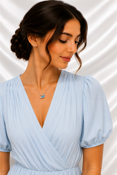 RAWEZON Gift for Lover: Steel Blue Stone Swan Necklace - Birthday Gift for Lover with Special Box and Bag