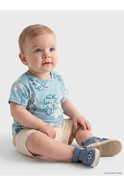 LC Waikiki Trendlucky Baby Boy T-Shirt and Shorts with a Pattern with Difference