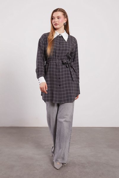 Levidor Black Checkered Shirt with Waist Belt