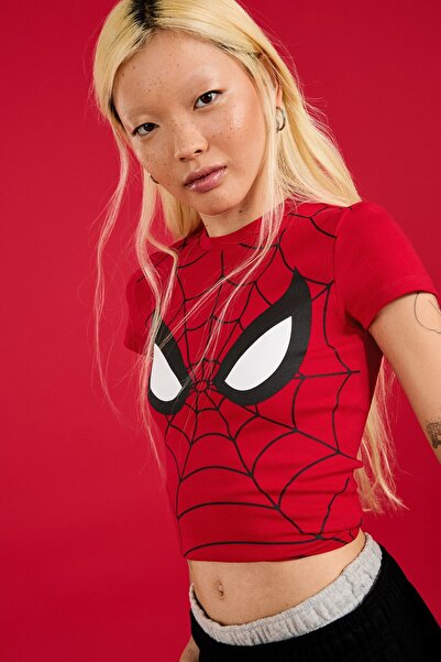 Bershka SPIDER-MAN dar kesim tişört
