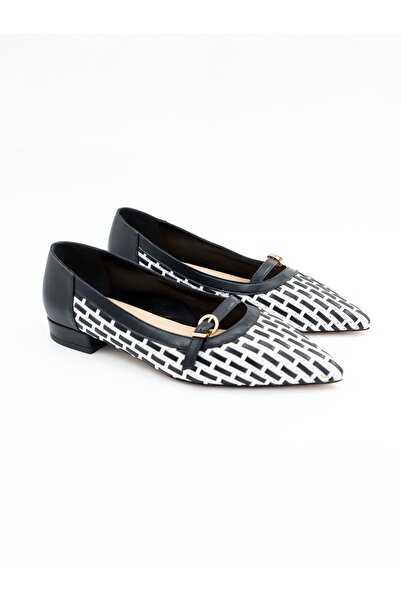 Tenau Woman's genuine leather flat shoes black white