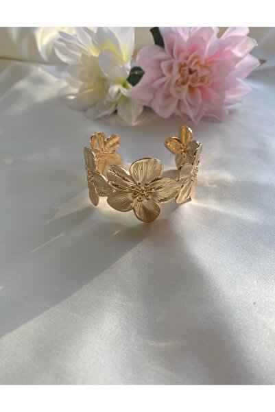 giez Flower Handcuff Bracelet