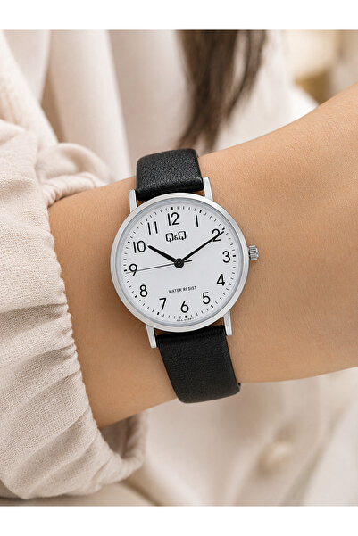 Q&Q Women's Wristwatch Silver Color Leather Strap Casual and Stylish Combinat...