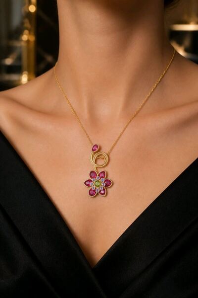Monalisa Home Luxurious Zircon Stone Figured Showy Flower Necklace