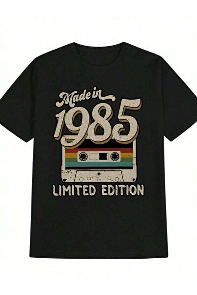 01THEONE Vintage 1985 Inspired Black Short-Sleeved T-Shirt Retro Cursive 'Mad...