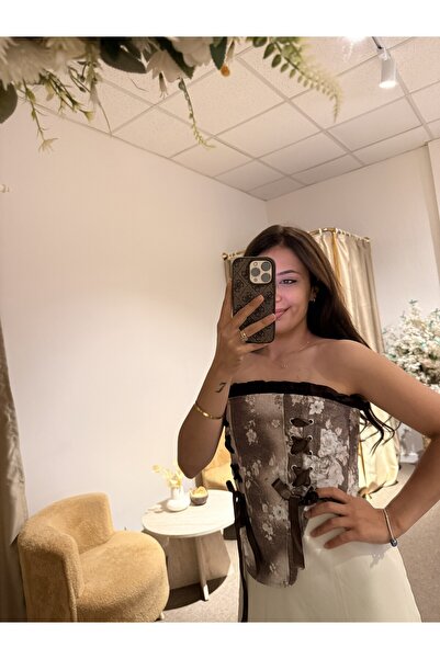Çiçek Desenli Bağcık Detaylı Korse Bluz