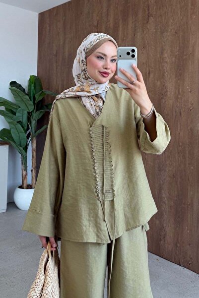 Hazamoda بدلة من الكتان الشمسية بتفاصيل أزرار باللون الأخضر الزيتي