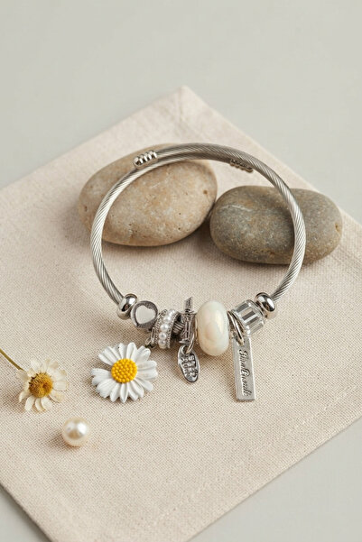 OGHAMAY White Daisy Charm Bracelet