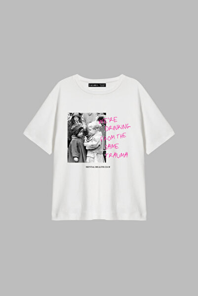 CİNEMA MODA Tricou alb pentru femei, cu imprimeu Trauma, croială relaxată