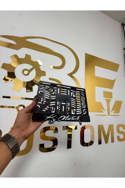 B&E Customs Lazer Atatürk İmzalı Pleksi Motor Plakalığı Siyah – Lazer Kesim Dekoratif Motorsiklet Plakalık