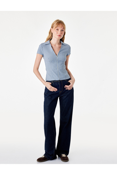 Koton Fermuar Detaylı V Yaka Kısa Kollu Slim Fit Kareli Gömlek