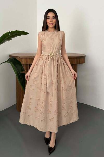 Moda Days فستان نسائي بيج مطرز ثلاثي الأبعاد بحزام مزين بالزهور بدون أكمام بط...