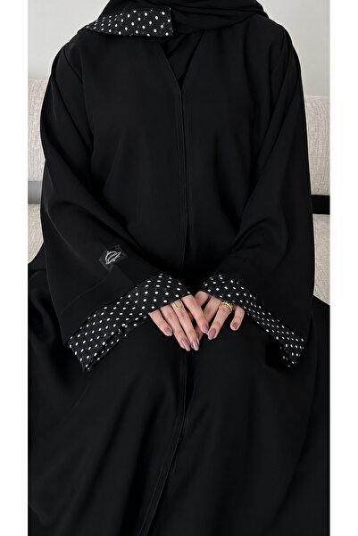 EKEA ABAYA عباية لولو الملكية بقصة نصف كلوش مع أكمام منقطة وطرحة مطرزة