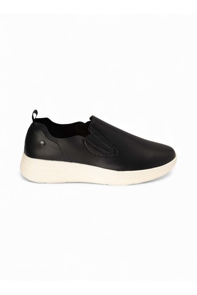 BATA Comfit Lace-Up Casual Sneaker