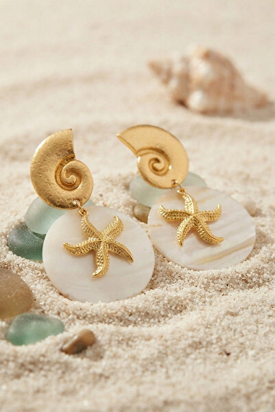 SORA GROUP Gold Color Natural Earrings with Shell and Starfish Detail