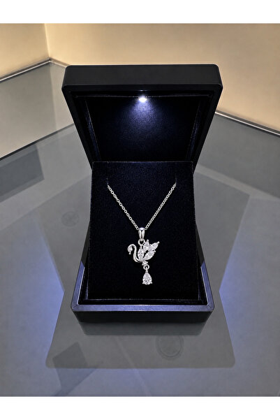 shop IŞIKLI KUTUDA GÜMÜŞ TAŞLI ÇELİK KUĞU KOLYE