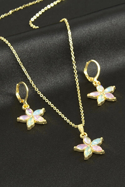 Mercansa Daisy Stone Set Necklace