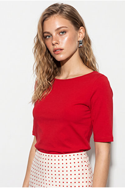 Bianco Lucci Women's Red Backless Boat Neck Blouse 60382622