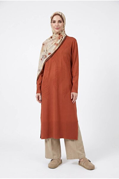 Armine Trend Soğuk İplik Yaprak Desenli Yırtmaç lı TAM KALIP Triko Tunik-112 CM