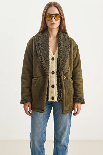 Generic Brand Women's Fur Lined Shawl Collar Suede Khaki Coat with Pocket Detail